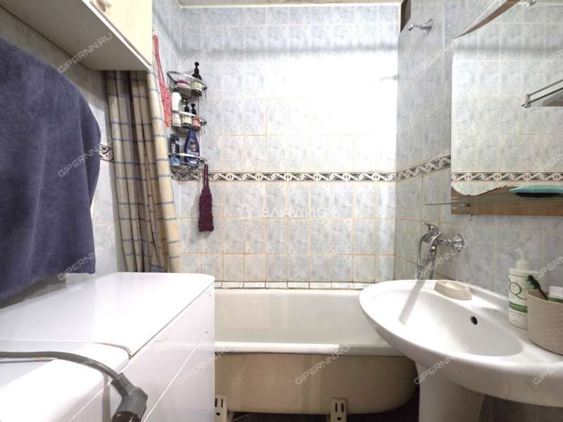 трёхкомнатная квартира на улице Верхнепечёрская дом 9