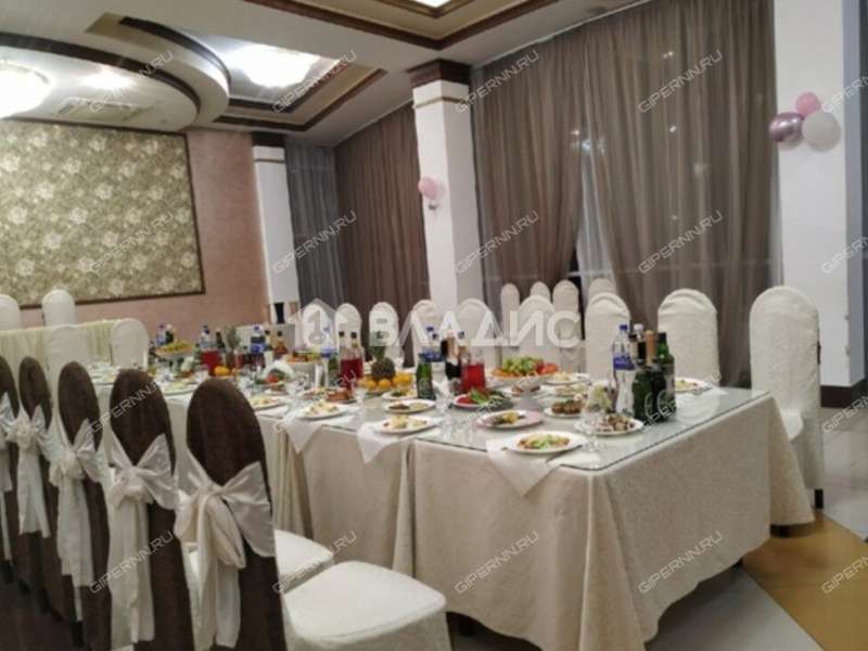 здание под офис, торговую площадь на улице Туполева город Балахна