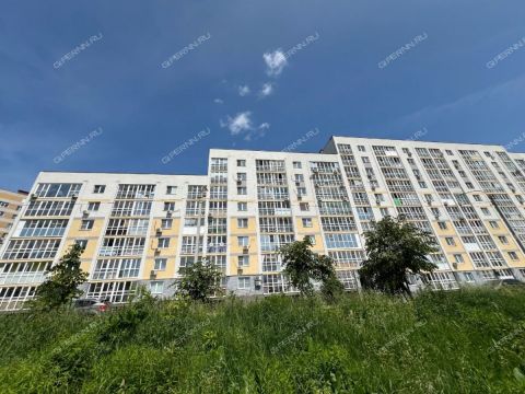 1-komnatnaya-ul-vyatskaya-d-4 фото