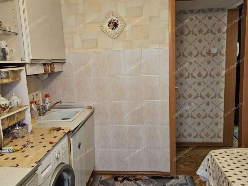 трёхкомнатная квартира на Мончегорской улице дом 33