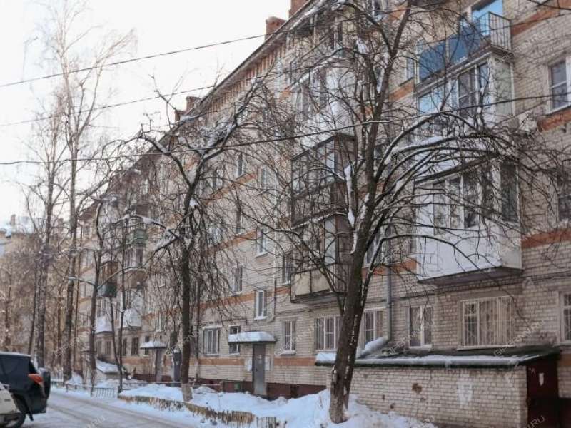 трёхкомнатная квартира на проспекте Кирова дом 16