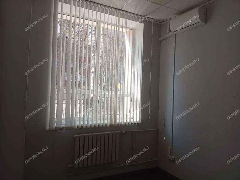 помещение под торговую площадь на Полтавская ул., д.32