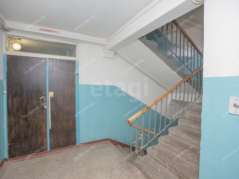 3-komnatnaya-ul-marshala-golovanova-d-33 фото