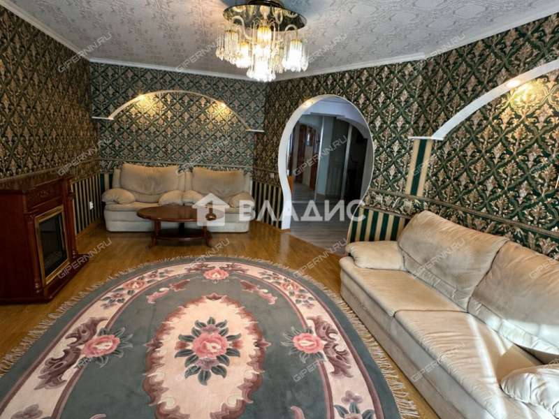 трёхкомнатная квартира на Кстовской улице дом 23 город Кстово