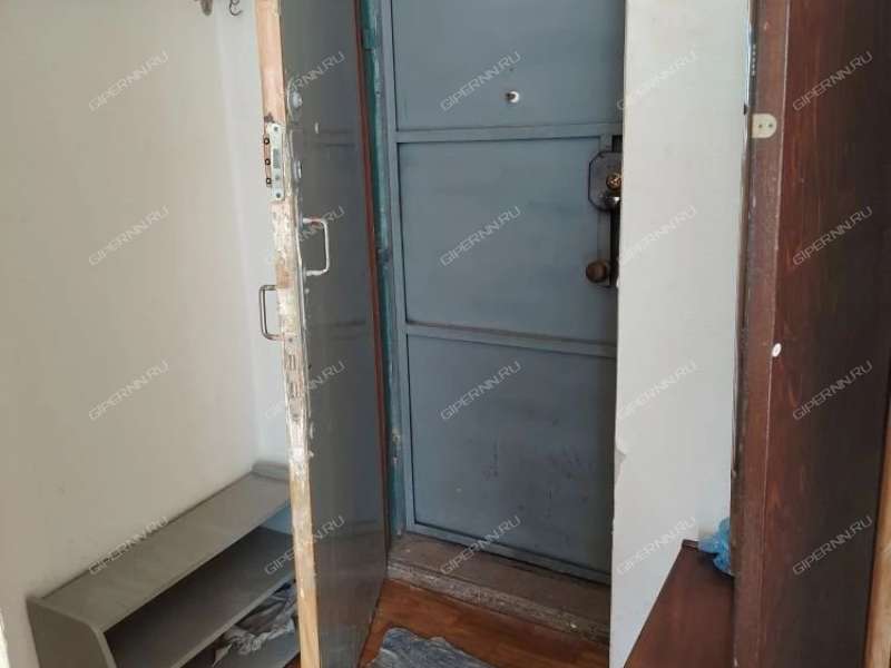 однокомнатная квартира на проспекте Кирова дом 16