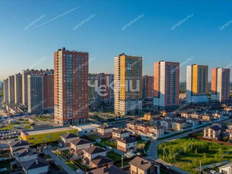 четырёхкомнатная квартира в новостройке примерно в 0,3 км на северо-восток от д.Анкудиновка, д.3 в ЖК КМ Анкудиновский парк деревня Анкудиновка