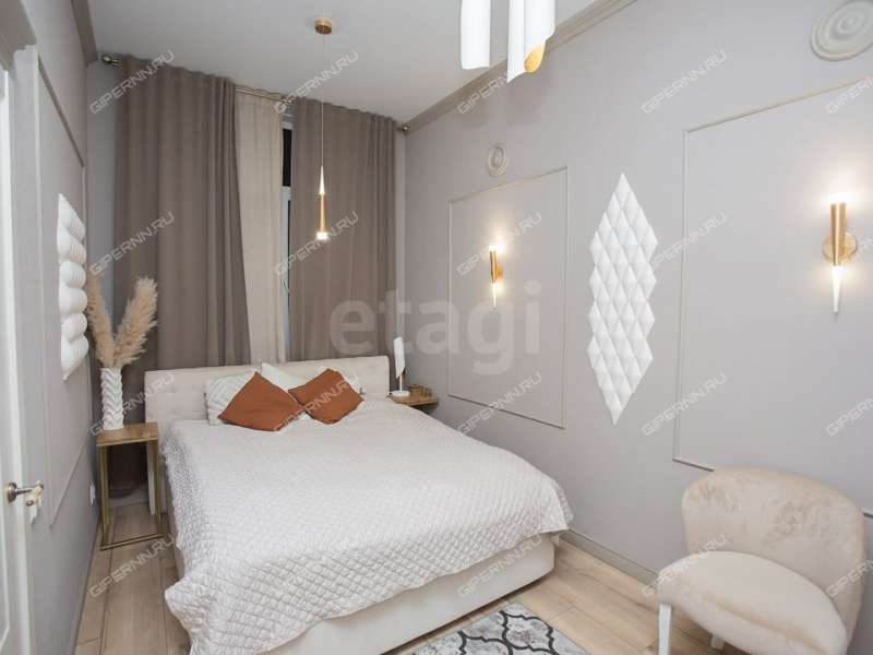 трёхкомнатная квартира на улице Июльских Дней дом 1 к2