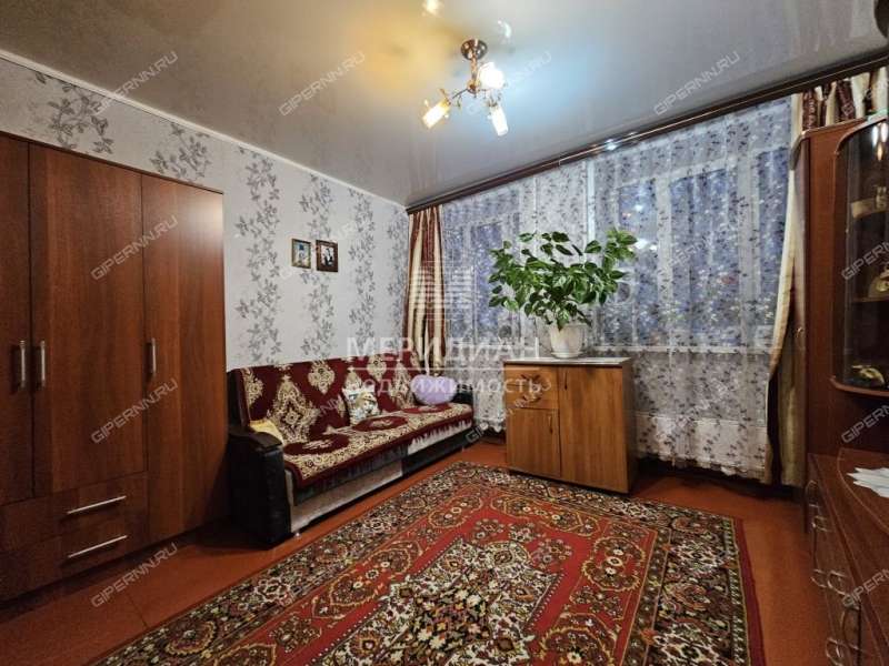 трёхкомнатная квартира на Октябрьской улице дом 11 город Бор