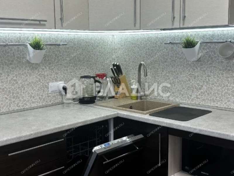 двухкомнатная квартира на Бурнаковской улице дом 79