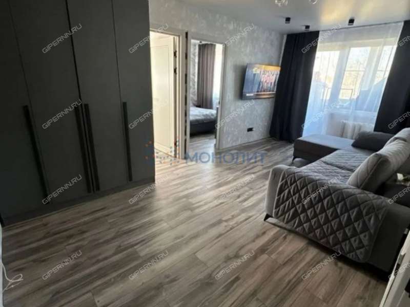 трёхкомнатная квартира на улице Маршала Воронова дом 6