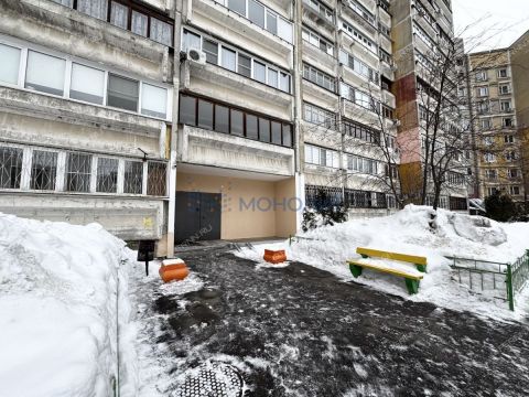 4-komnatnaya-ul-kerchenskaya-d-22 фото