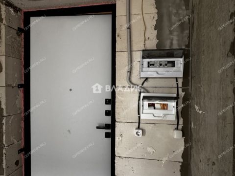 2-komnatnaya-ul-dalnyaya-d-10 фото