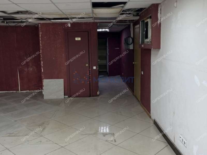 помещение под торговую площадь, недвижимость под общепит на бульваре Мира