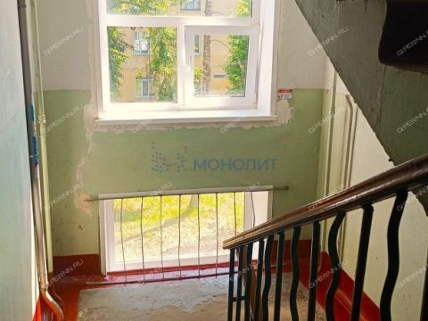 1-komnatnaya-ul-kosmonavta-komarova-d-15a фото