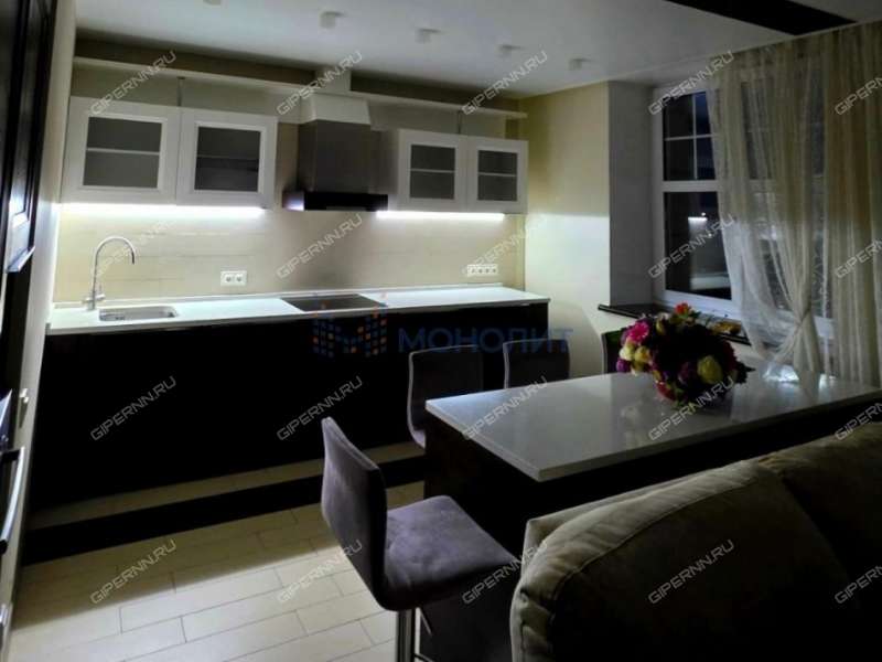 трёхкомнатная квартира на проспекте Октября дом 25