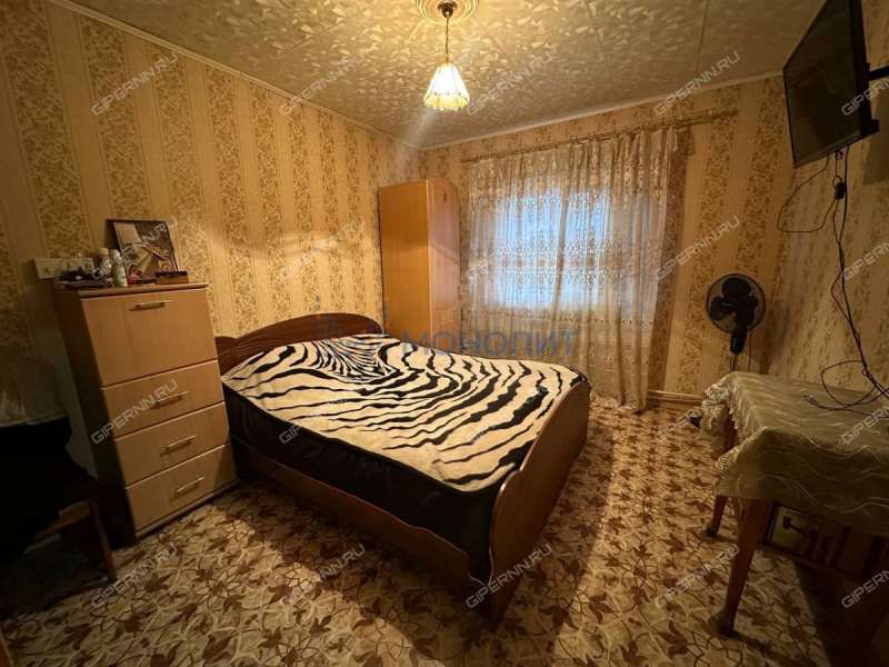 дом на -