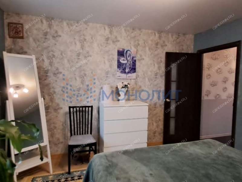 трёхкомнатная квартира на Вятской улице дом 9