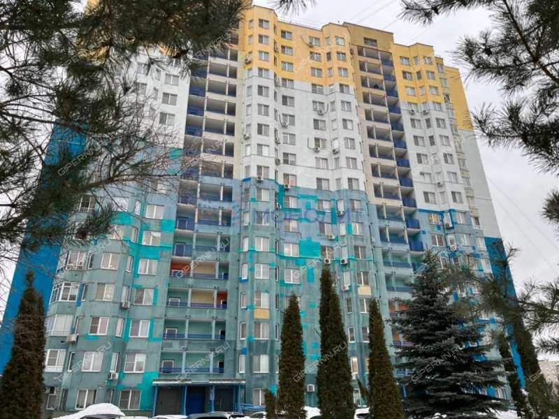 трёхкомнатная квартира на улице Янки Купалы дом 42