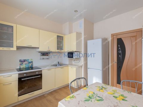 3-komnatnaya-ul-rodionova-d-39 фото