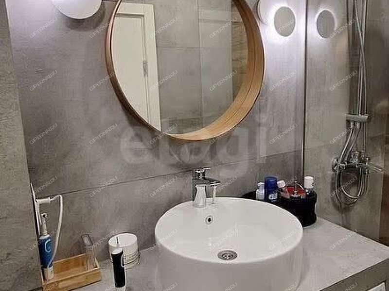 двухкомнатная квартира на улице Июльских Дней дом 1 к2