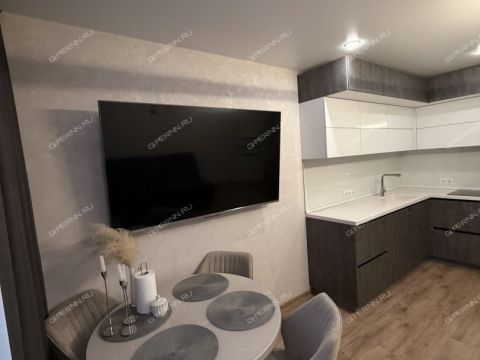 2-komnatnaya-ul-romantikov-d-12 фото