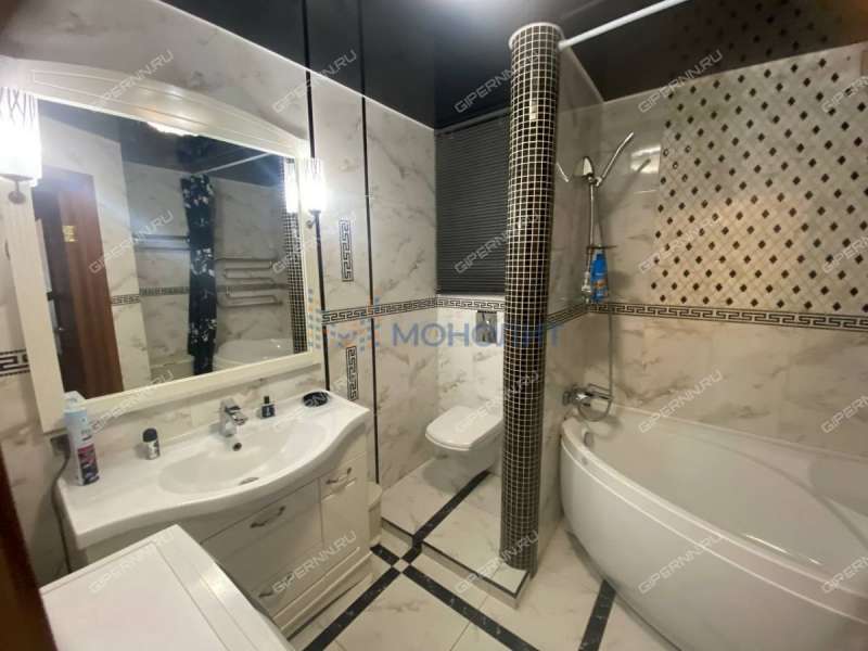 трёхкомнатная квартира на проспекте Победы дом 1 город Кстово