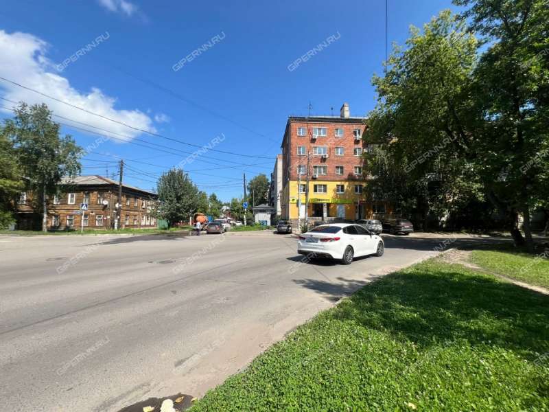 помещение под торговую площадь на улице Октябрьской Революции