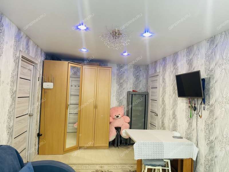 двухкомнатная квартира на улице Героя Попова дом 35  к1